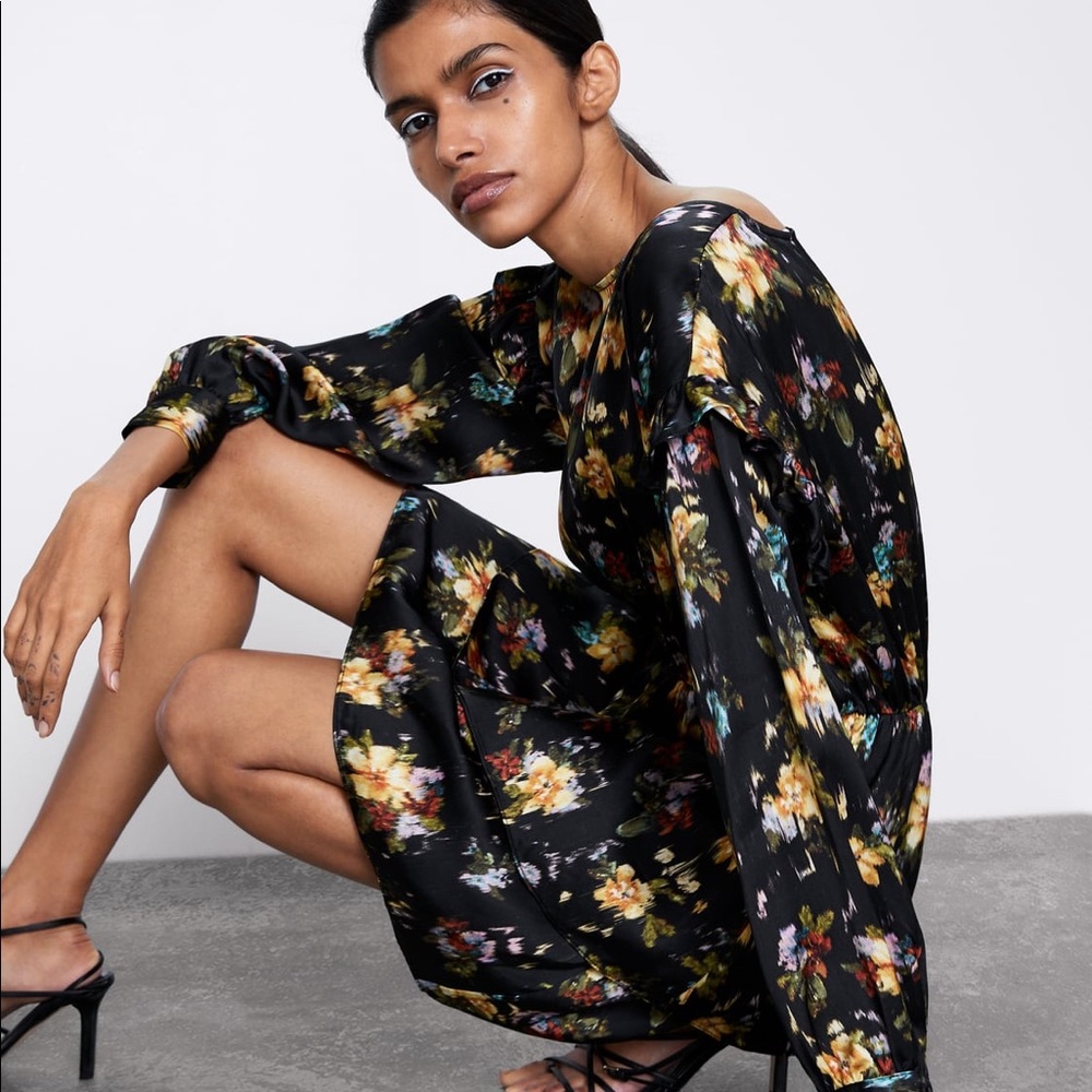 MULTI COLOR RUFFLED PRINT DRESS - Picture 6 of 8